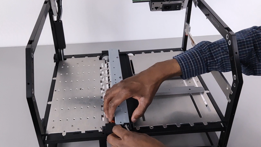 Replacing the Callisto Upper Media Guide Replacing the Upper Media Guide