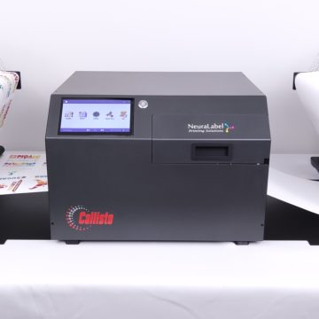 Loading Media on the Callisto Large OD Roll-to-Roll System Callisto Large OD Roll-to-Roll